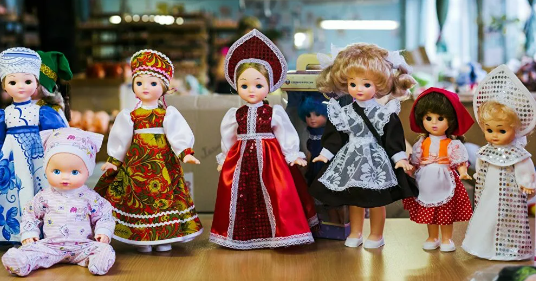 Куколка мир. Ивановская фабрика игрушек куклы. Мир кукол - фабрика игрушек Иваново. Куклы Ивановской фабрики мир кукол.
