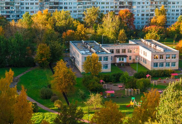 Садик, спальник, бетон