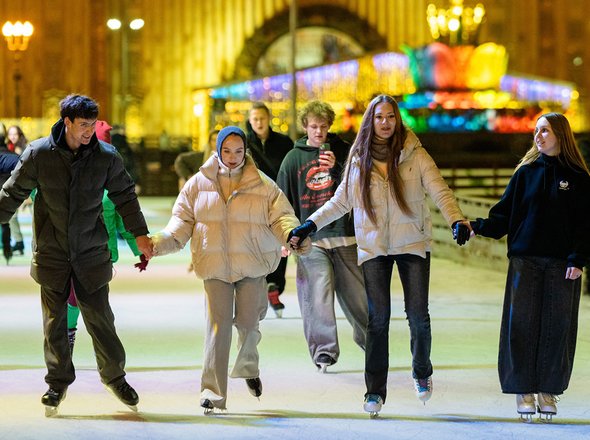 Зимний лентяй или КМС по двойным тулупам? Тест: кто вы на катке ВДНХ