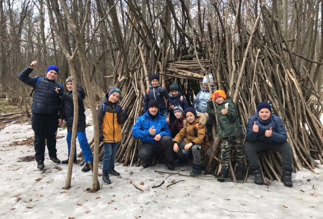 «Болевой захват на мизинец». Как и чему бывший омоновец учит четырёхлеток (и не только) в своей школе