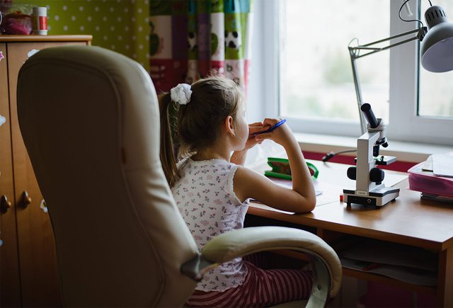 Обложка 5 необычных новогодних подарков для детей, которые интересуются наукой