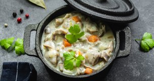 Печень в сметане как в детском саду. Рецепт по технологической карте