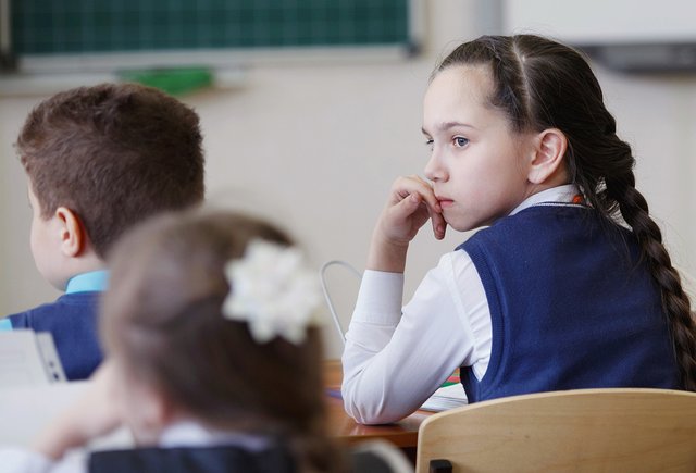 Ребёнок стесняется просить туалетную бумагу у учителя. Что делать?