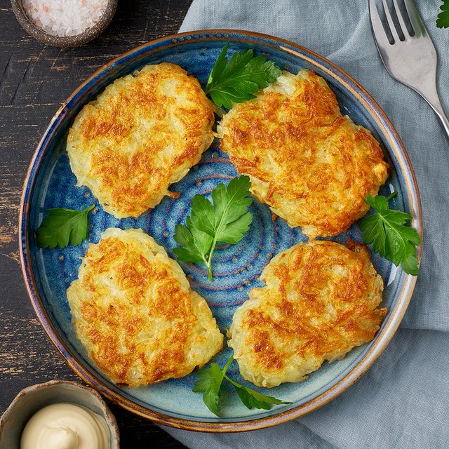 Как приготовить идеальные «детские» драники: без муки, жарки и лишнего масла