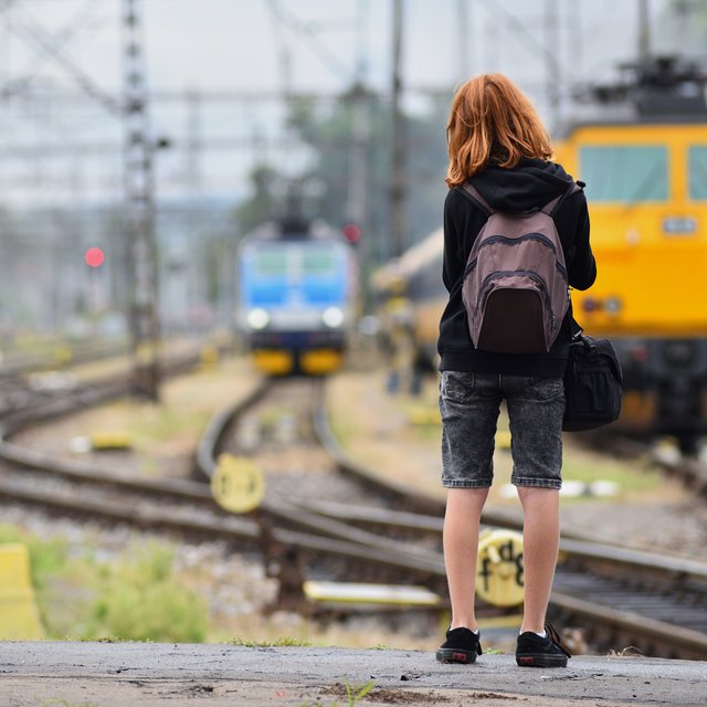 Подросток уехал гулять в другой город: чем это грозит родителям?