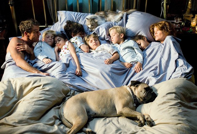 Четырехлетняя внучка спит вместе с родителями. Это нормально?