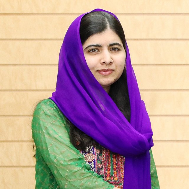 Талибы взрывали школы для девочек: как Малала Юсуфзай из Пакистана боролась за право учиться