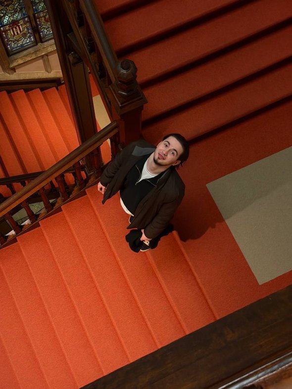 Зелимхан Керимов. Учитель из Дагестана в Париже