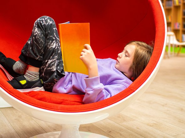 «Дети смотрят в затылки друг другу». Как на самом деле должна быть устроена школа