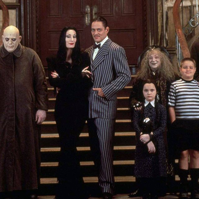 «Человеческий дух убить трудно. Даже бензопилой». Правила воспитания семейки Аддамс