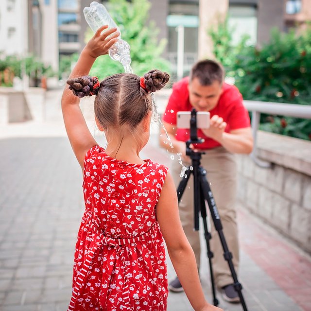 Нужно ли запрещать детям участвовать в онлайн-челленджах