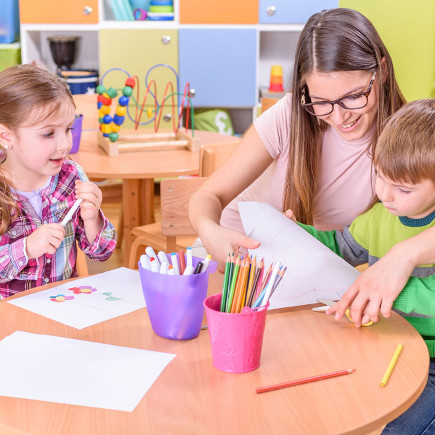 "Чем старше дети – тем больше зарплата у педагога. Должно быть наоборот"