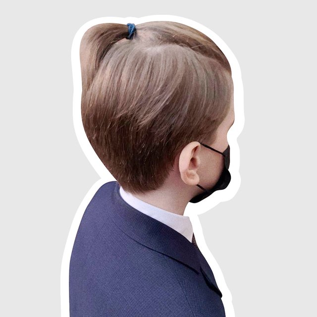 «Мужчины так не ходят». Что случилось в иркутской школе, где мальчика с «хвостом самурая» не пустили на уроки