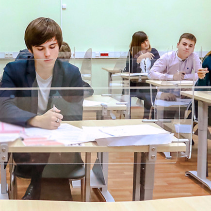 "Школьник, который получал одни четвёрки, оказывается в ловушке"