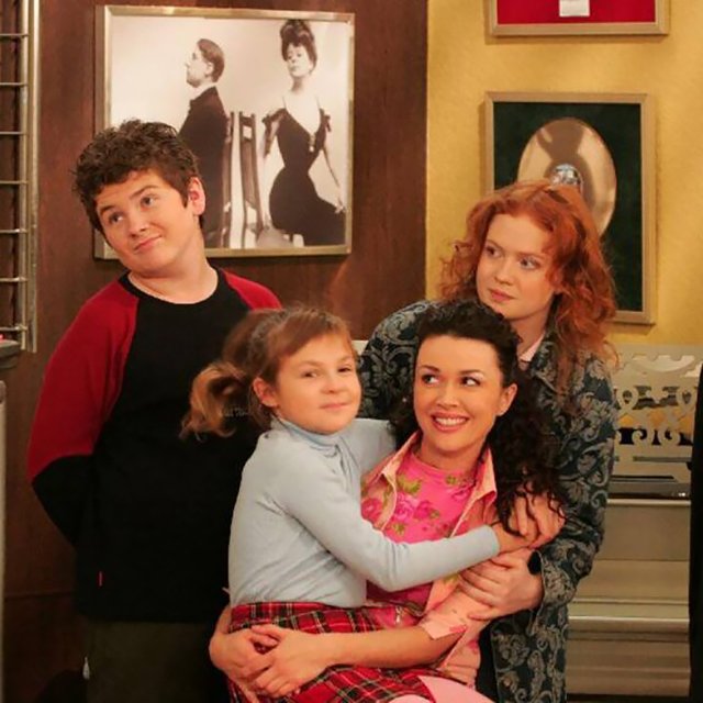 От няни Вики до "Реальных пацанов". Кто и как заставил нас полюбить ситкомы