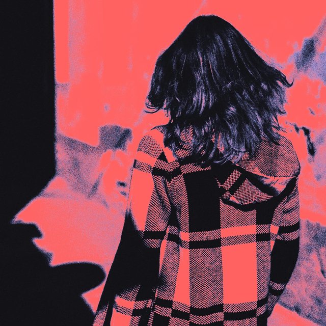 Дочь в 13 лет ворует, убегает из дома, курит, режет себя. Хочу сдать ее временно в интернат. Так можно?