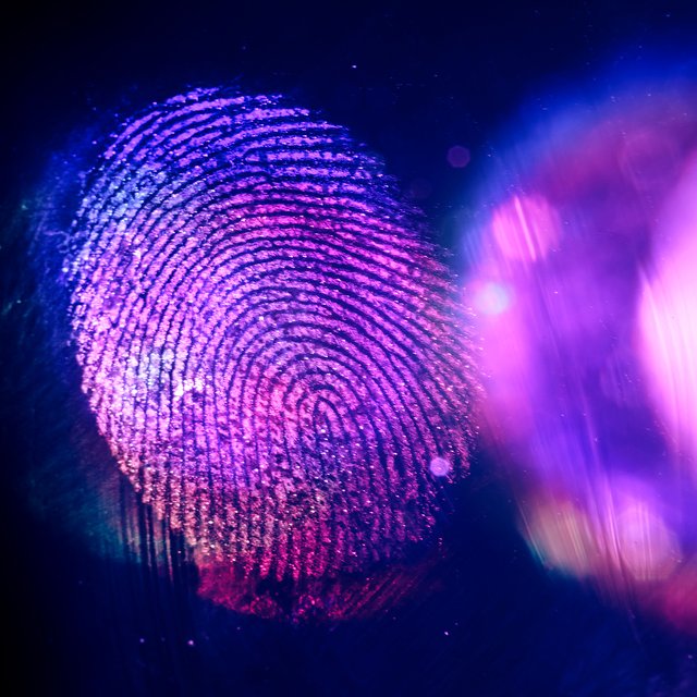 Подросток смотрит ужастики и слушает подкасты про убийства: стоит ли переживать