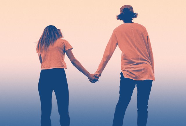 Мне 15, встречаюсь с 18-летним парнем, но мой отец категорически против. Что делать?