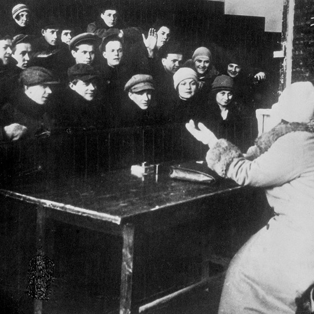 Рабфаки, коммуны и чистки в вузах: 8 фактов о советском студенчестве 1920-х годов