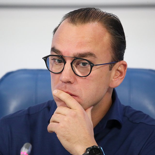 «Воздуха не стало меньше, но он стал другим». Директор ММСО Максим Казарновский — о современной школе