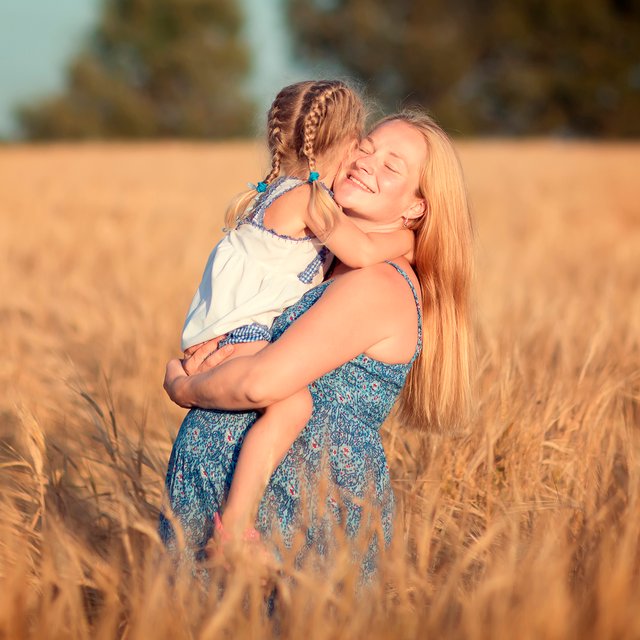 Можно ли беременной поднимать на руки старшего ребёнка?