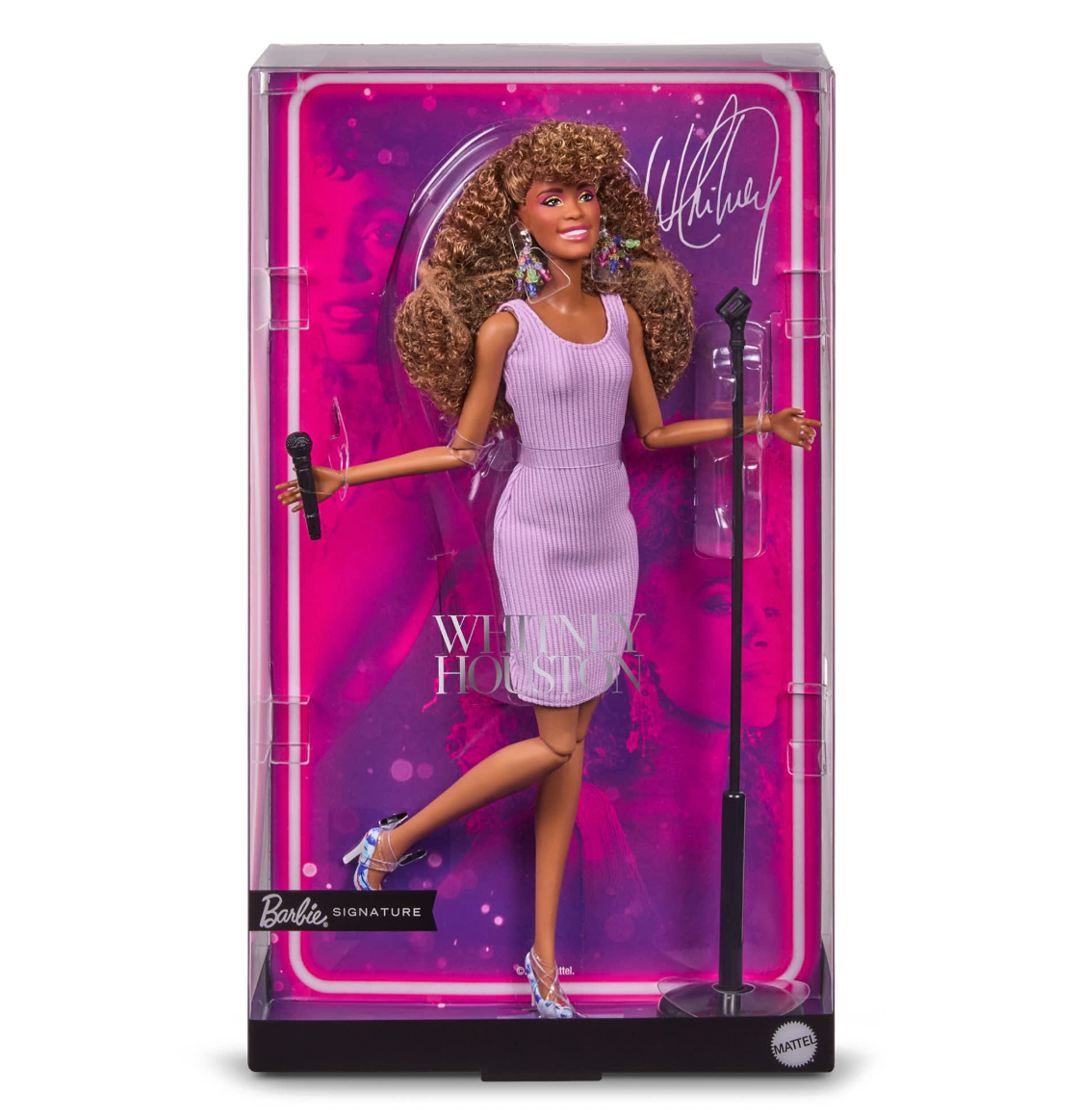 При создании куклы Mattel тесно сотрудничала с Пэт Хьюстон — сестрой жены брата Уитни Хьюстон