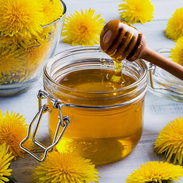 Рецепты варенья (и меда!) из одуванчиков: его можно есть с блинами, сырниками и мороженым