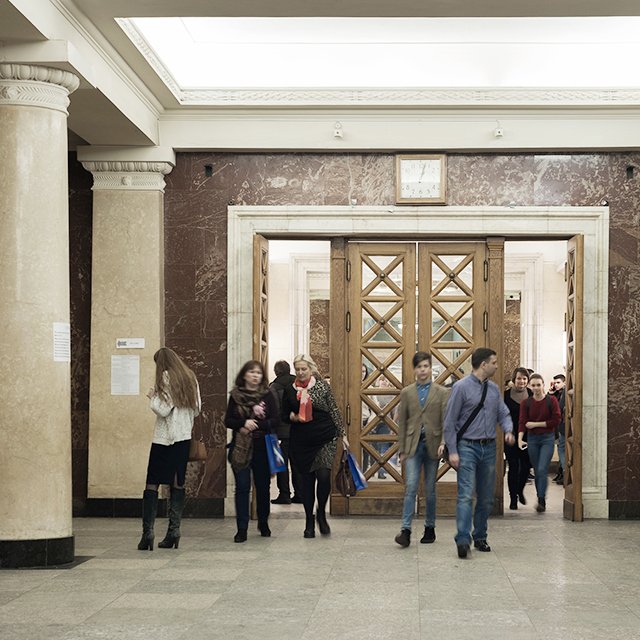 Куда поступают выпускники с самыми высокими баллами ЕГЭ? Исследование ВШЭ