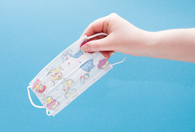 Важные вопросы о коронавирусе. Можно ли заразиться в школе или метро? Отменять ли отпуск? А в сад водить?