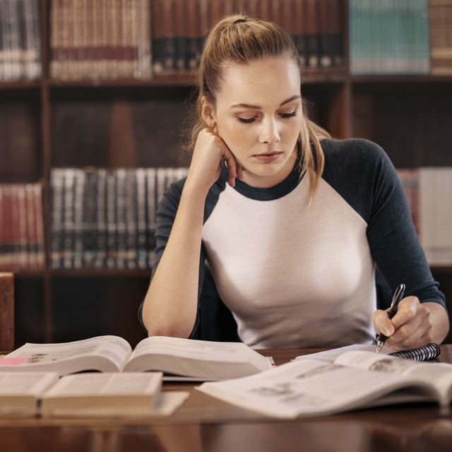 6 причин, почему итоговое сочинение на самом деле никому не нужно