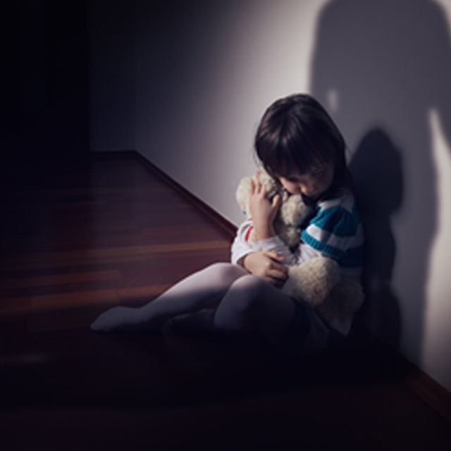 Как в семье и обществе рождается модель «бьёт - значит любит»