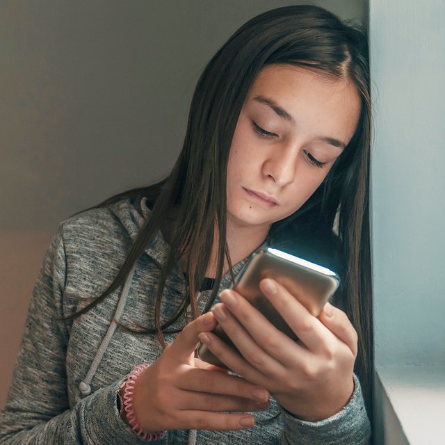 «Меня никто не понимает»: куда обратиться за психологической помощью — анонимно и бесплатно