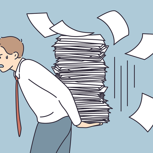 Постоянные проверки вредят учителям, а единые учебники — детям