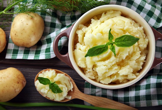 Идеальное картофельное пюре от шеф-повара: секрет первый — картошка должна быть печёная