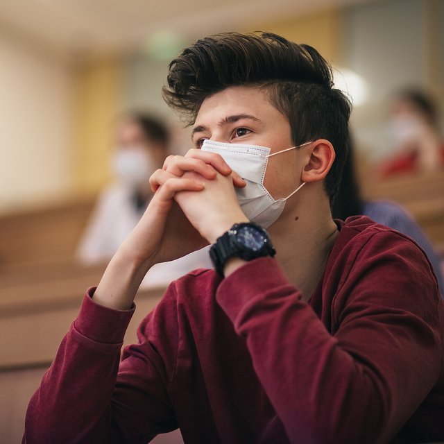 Не пускать, пускать, подумать: как будут учиться и жить студенты без прививки или с медотводом