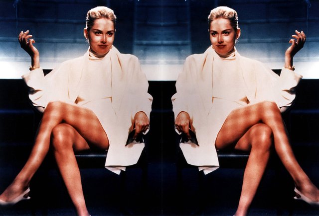 «Напоказ» или «на показ»: как писать правильно