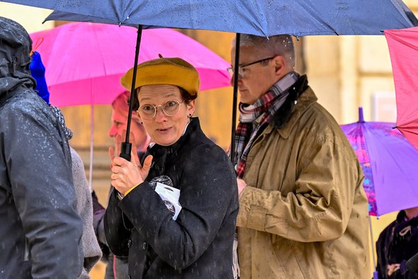 Анна и Филипп Ведивини на похоронах Эмиля Солей. Подозреваемые — бабушка и дедушка. Запутанное дело о пропаже двухлетнего Эмиля Солей, которое не могут раскрыть третий год