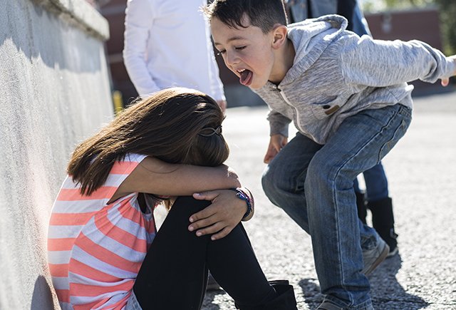 Какие учителя бесят даже своих коллег и почему школьные буллеры тоже страдают