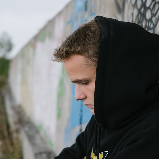 Хамят, ничего не едят, все время молчат. Вопросы родителей о подростках — и ответы психолога