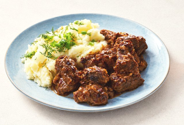 Говядина по-кремлевски: как приготовить мясо по знаменитому советскому рецепту