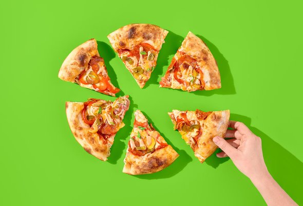 Пицца, тесто, помидоры, маргарита, соус