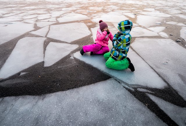 Памятка: что делать, если вы провалились под лед или это случилось с человеком рядом с вами