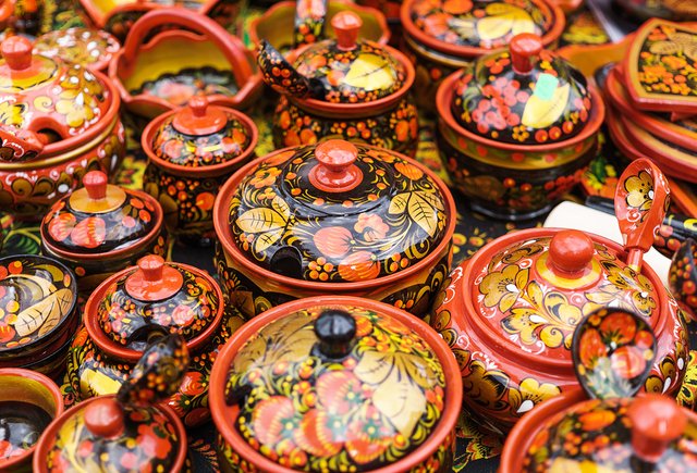 Это гжель или хохлома? Тест: узнаете ли вы чайник (и не только) по росписи