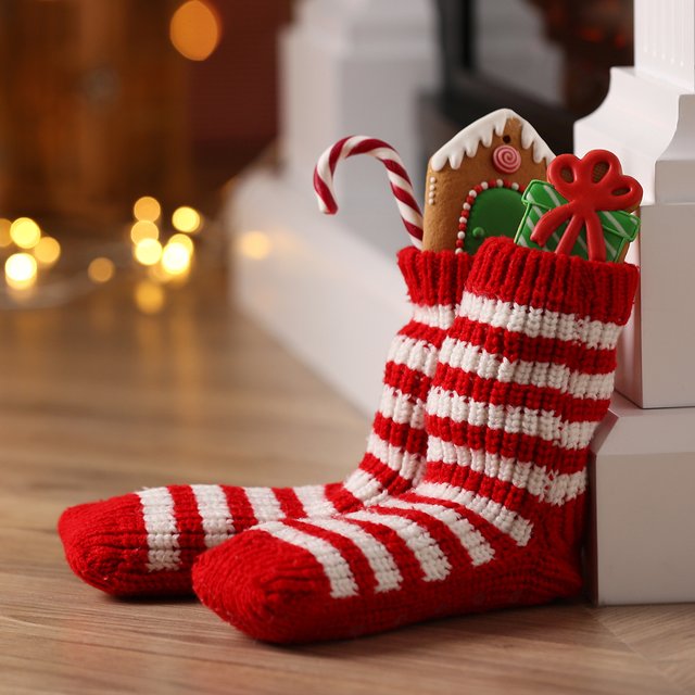 10 способов необычно вручить подарок: повесить на ёлку, спрятать в тайнике, устроить лотерею