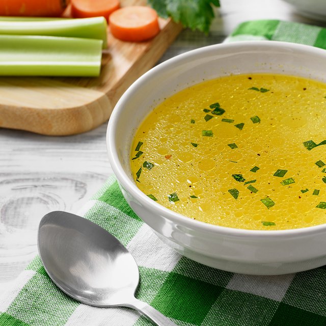 Куриный бульон с секретом — для всех, кто болеет ОРВИ и гриппом