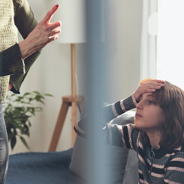 Подросток хочет бросить школу и устроиться работать: как вести себя родителям