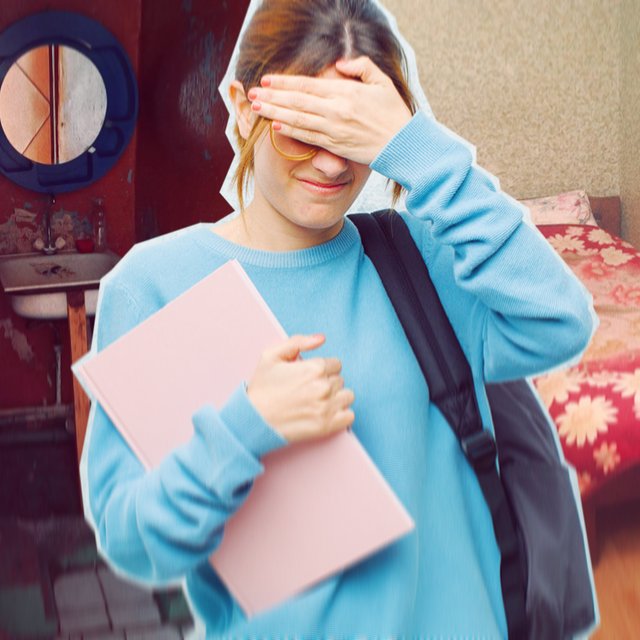 «Не знаю, за какие грехи туда заселяют». Студенты российских вузов показали свои общежития