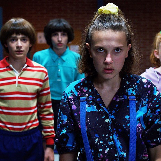 7 лучших сериалов этого лета для подростков и их родителей