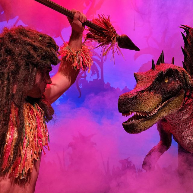 Новый год с динозаврами и еще 18 представлений и елок, на которые пока можно купить билеты