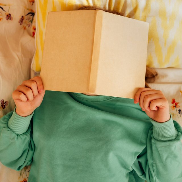 Ребенок окончил первый класс, но так и не научился читать. Что делать?